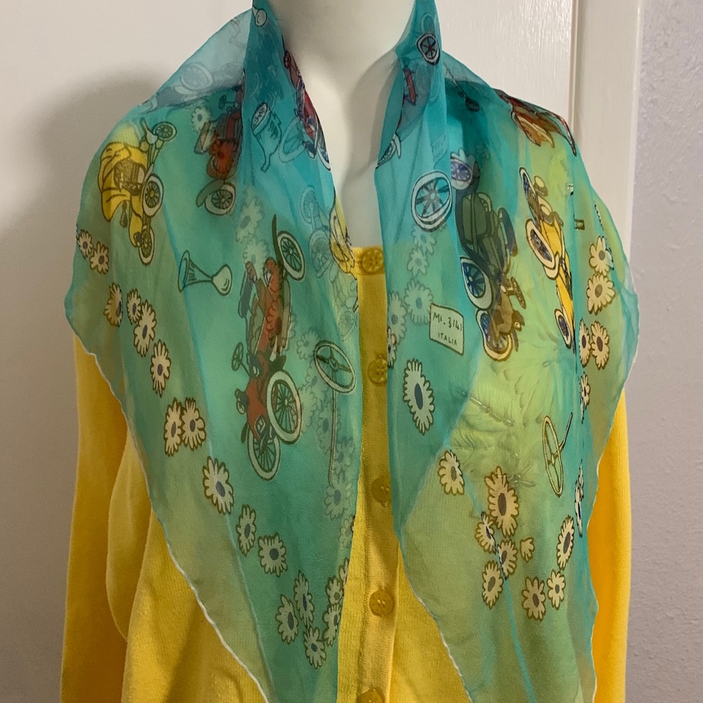 Scarf made Italy🌹❤️🌹🍀